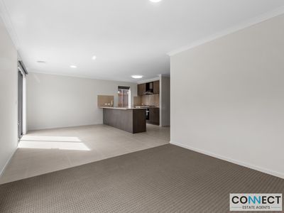 6 Ember Street, Clyde