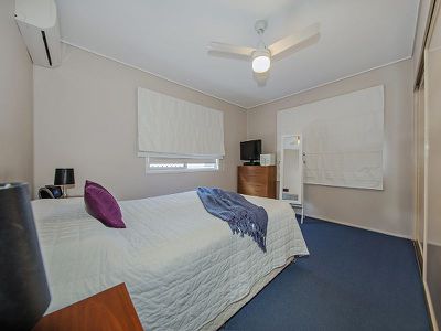 156 Kamarin Street, Manly West