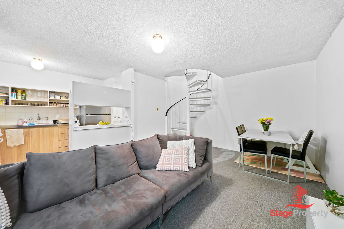 40 / 33 Farina Drive, Yokine