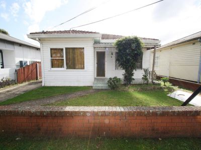 9 White Avenue, Bankstown