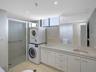 16F / 973 Gold Coast Highway, Palm Beach