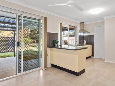 22 Warrandah Street, Rochedale South