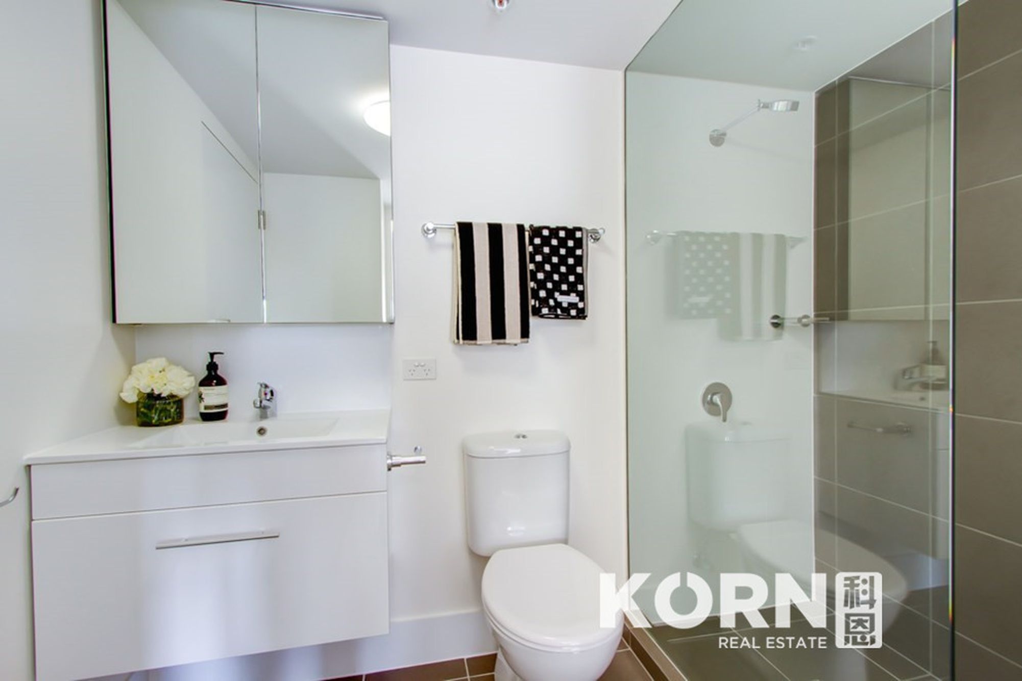 701 / 242 Flinders Street, Adelaide