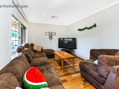 55 Cervantes Loop, Yangebup