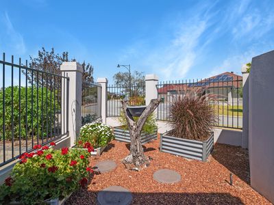 1 / 36 Epsilon Drive, Rockingham