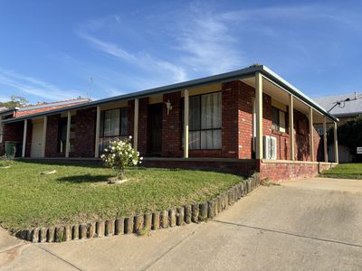 4 / 410 McLennan Street, West Albury