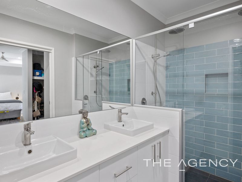 21 Rakitno Close, Lake Coogee