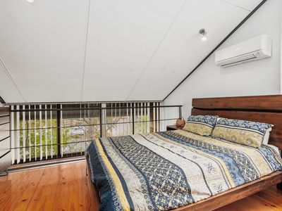 2 / 3 Greenway Street, Perth