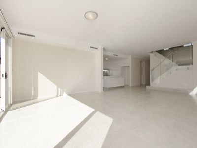5 Grasstree Way, Churchlands
