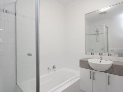 2 / 58 Central Avenue, Redcliffe