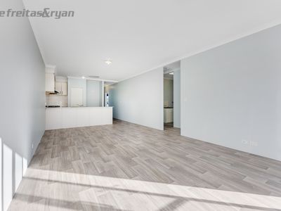 261 Lake Valley Drive, Lakelands