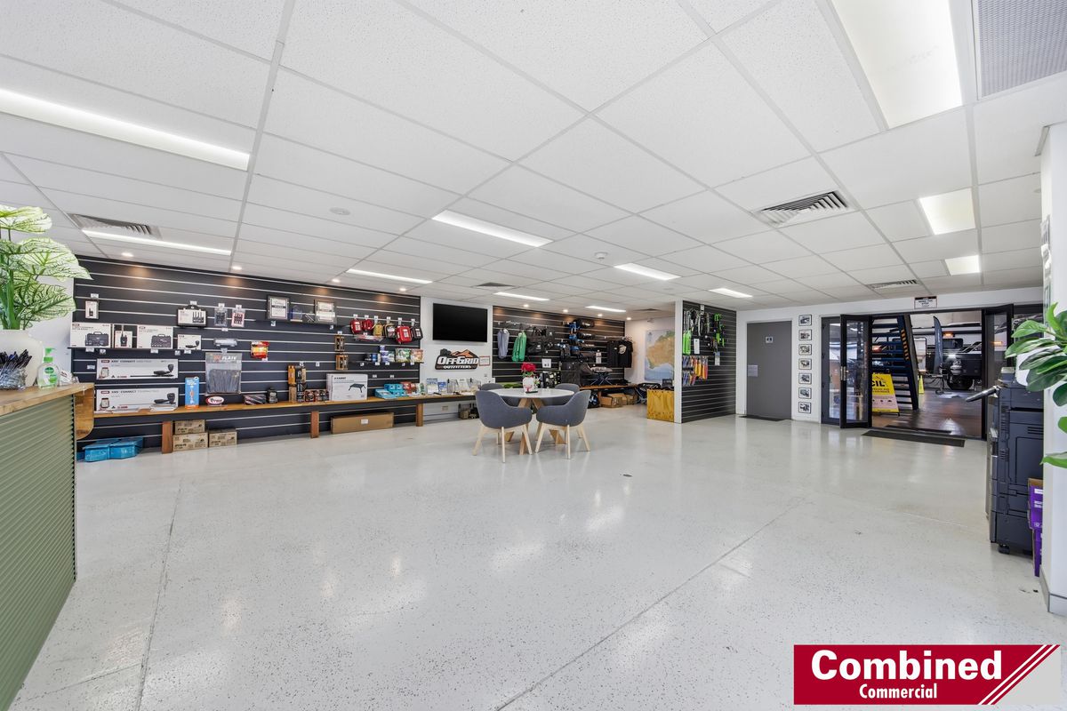 1 & 2 / 2 Samantha Place, Smeaton Grange