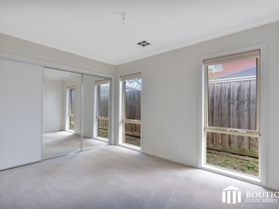 2 / 15 Hughes Crescent, Dandenong North
