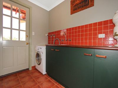 38 Azamor Drive, Boulder