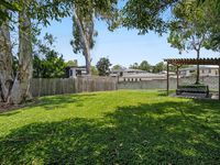 1 / 19 Eminence Lane, Bridgeman Downs