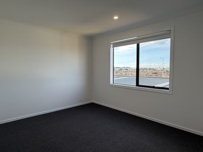 52 Timetable Street, Mambourin