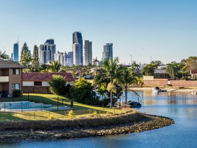 39 Cadence Avenue, Mermaid Waters