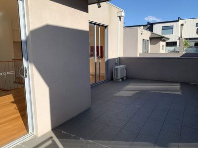 2 / 250 Pascoe Vale Road, Essendon