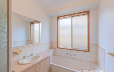14 Camira Court, Berwick