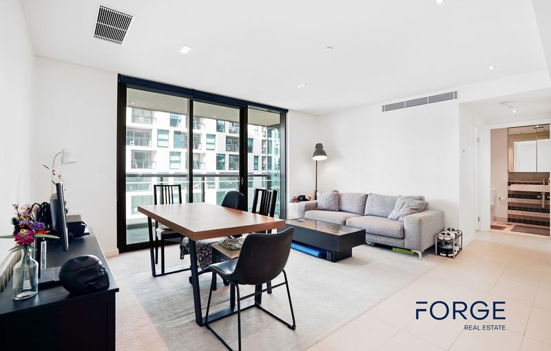 4e / 8 Waterside Place, Docklands, Docklands - Thumbnail 3