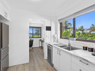 1 / 12-14 Manning Street , Tuncurry