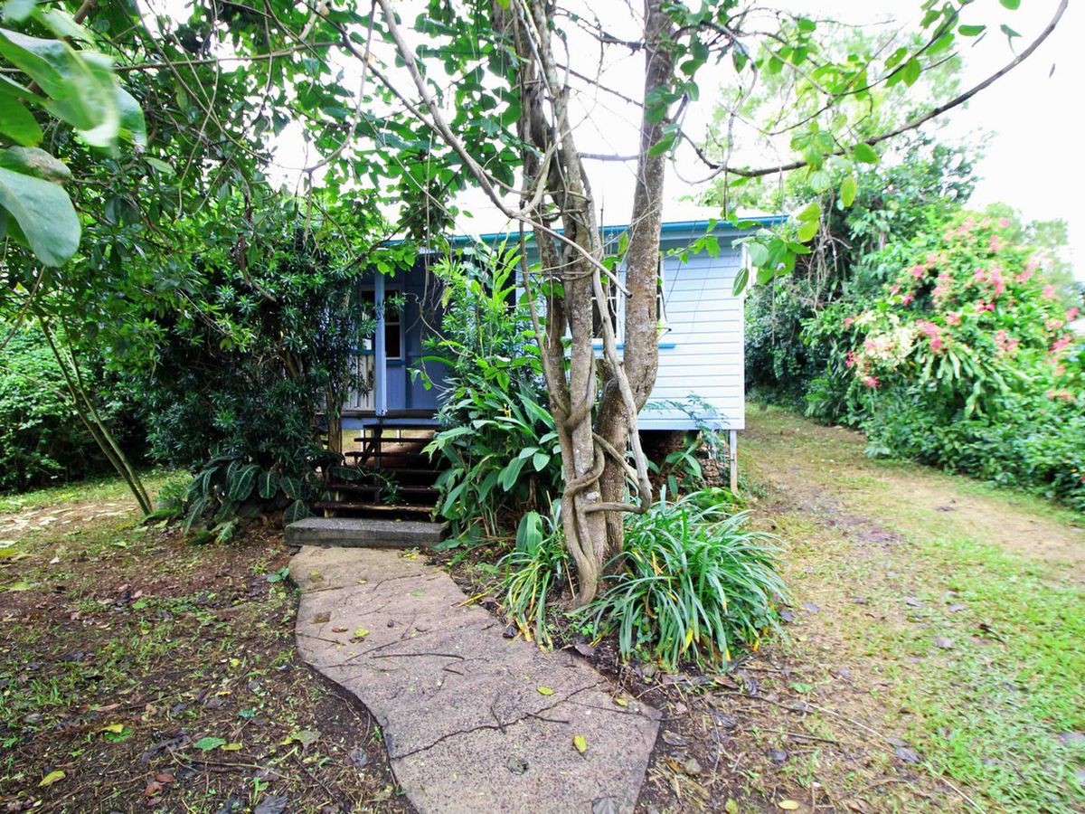 38 WEAVER STREET, Atherton