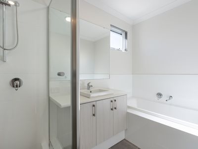 16D Vickers Road, Baldivis