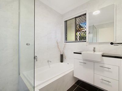61 Pandeen Road, Rochedale South