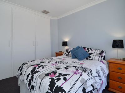 4 St John Grove, Hannans