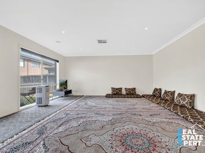 20 Starlight Rise, Cranbourne East