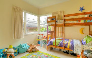 6 Paul Grove, Beaconsfield Upper