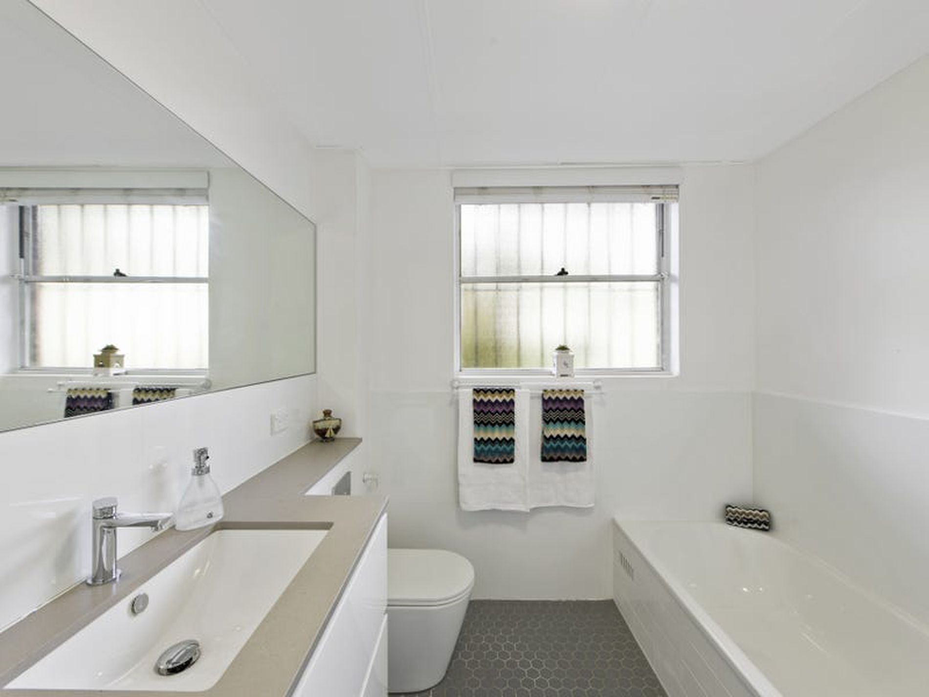 8 / 211-221 Old South Head Road, Bondi