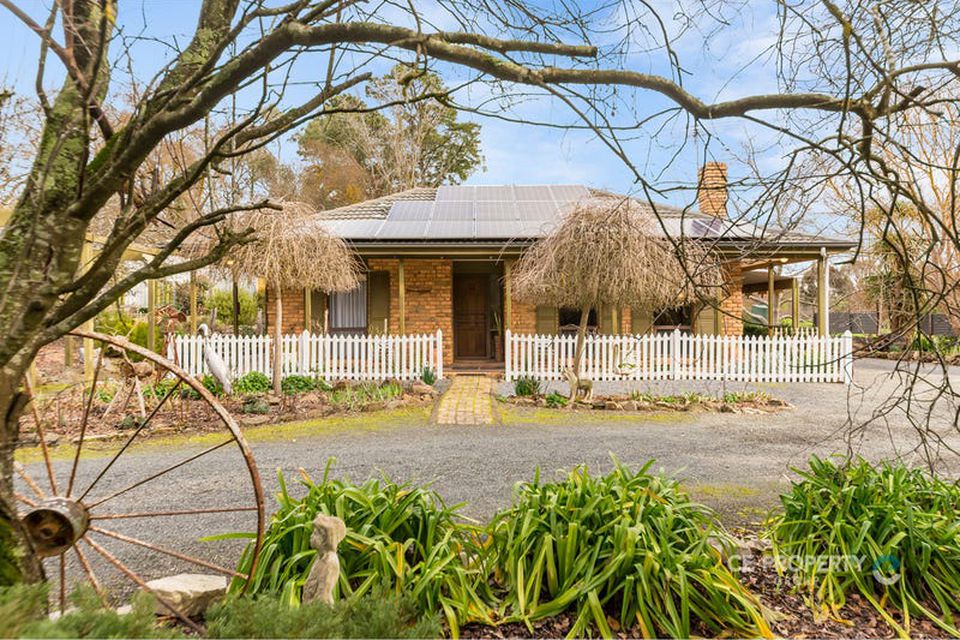 11 Cromer Road, Birdwood