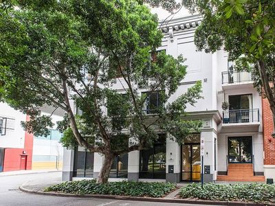 2 / 26 Saunders Street, East Perth