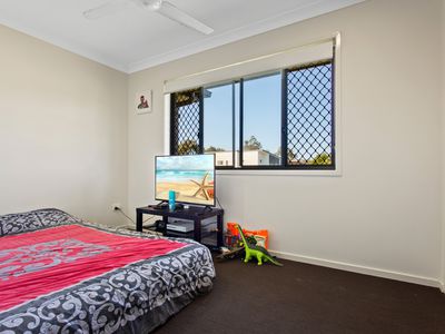 1 / 14 Azure Way, Coomera