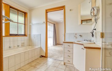 9 Kathleen Court, Beaconsfield