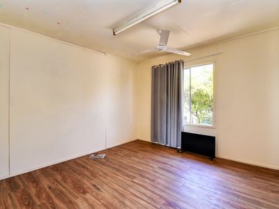 86 Crane Street, Longreach