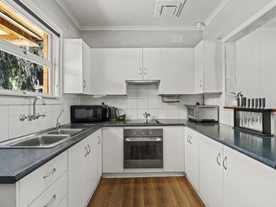 11 Tindola Street, Brahma Lodge