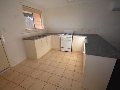 5 / 1 Cowra Drive, Newman