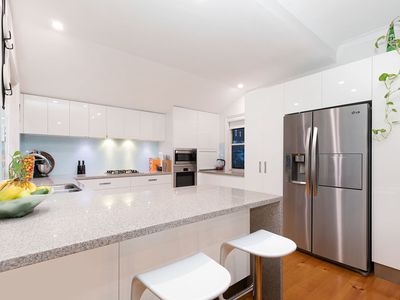 96 Raff Avenue, Holland Park