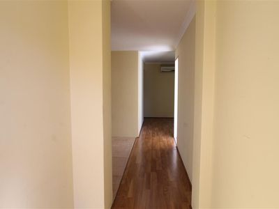 4 / 24 Windemere cres, Nollamara