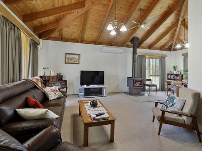 2 Kerris Cct, Seymour