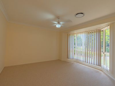 28 Kalowendha Avenue, Pelican Waters