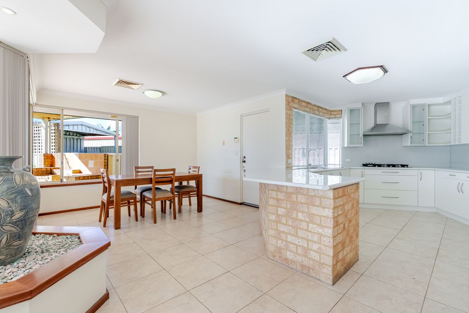 14 KEEL COVE, Waikiki