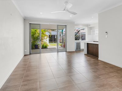 8 The Landings, Upper Coomera