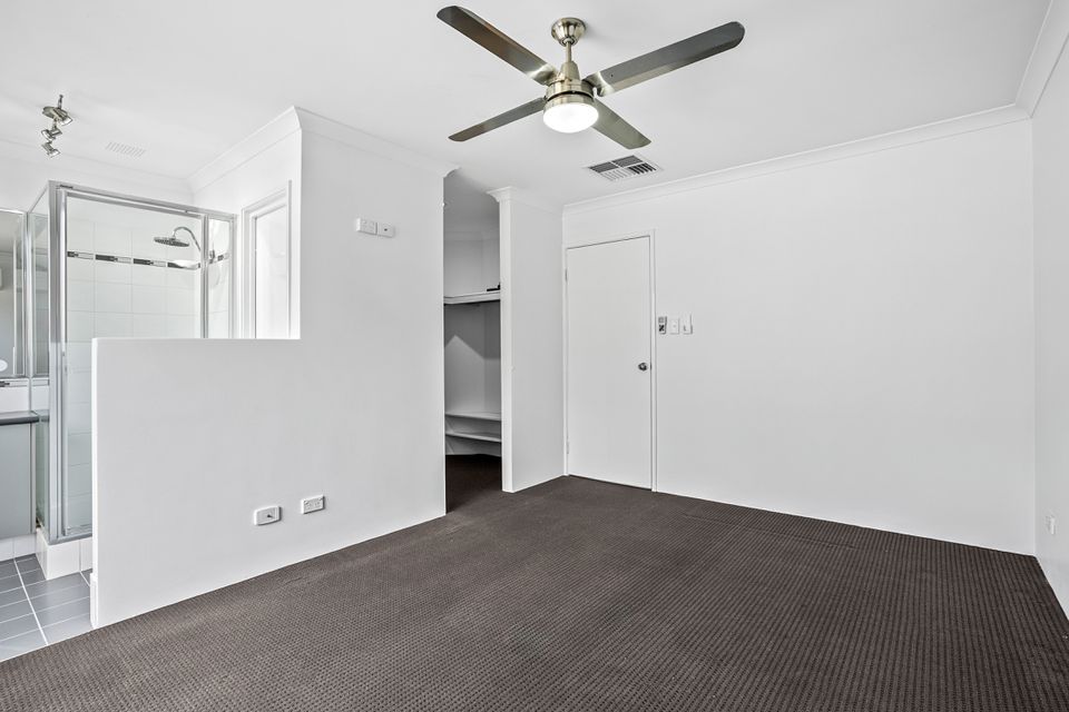 53 Colreavy Ramble, Baldivis