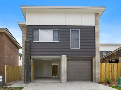 2 / 8 Greenhill Street, Redbank Plains