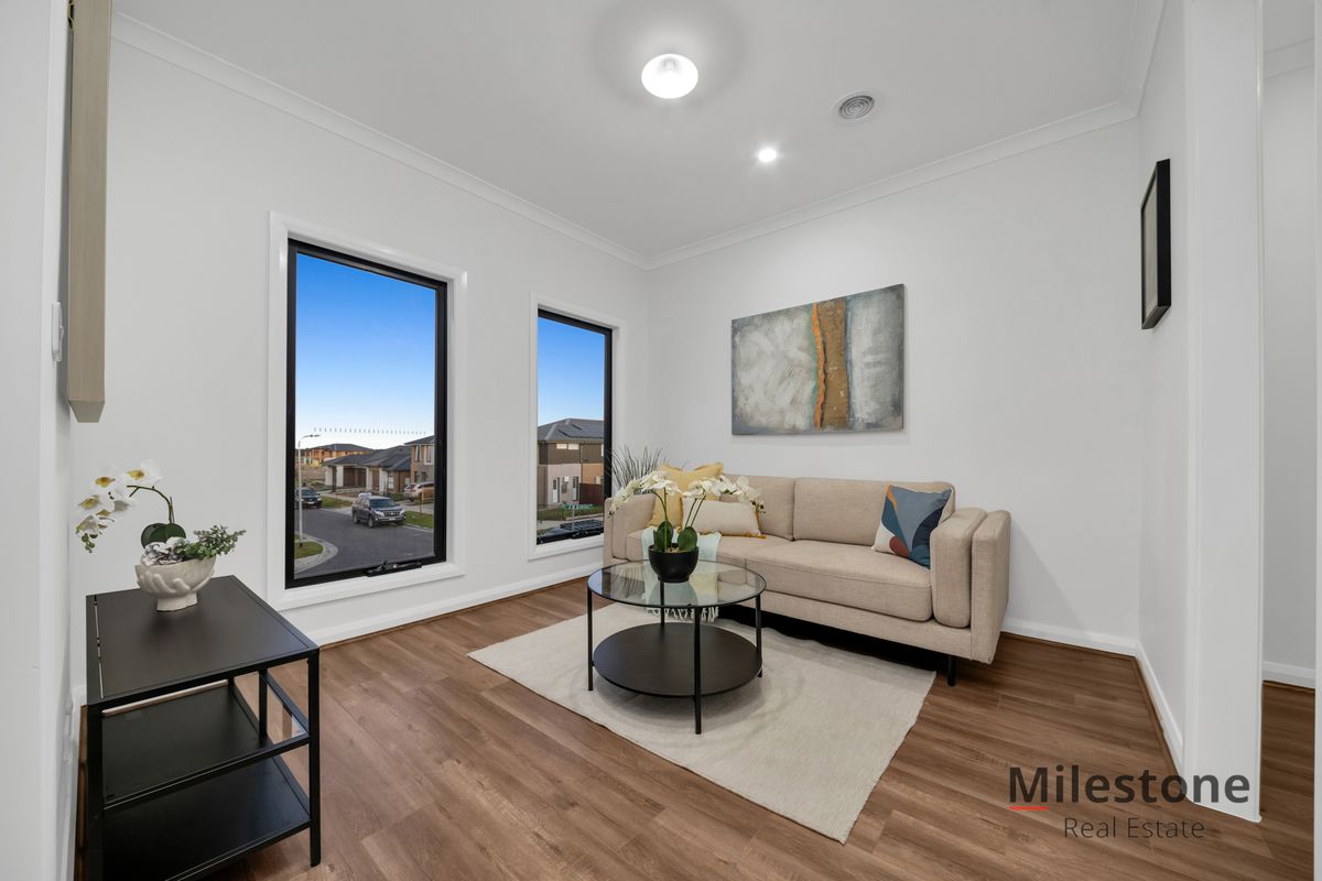 11 Carcoola Rise, Clyde North