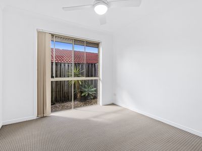 1 / 4 Cardwell Street, Upper Coomera