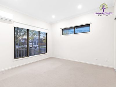 1 Grantham Walk, Williams Landing
